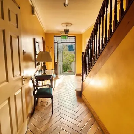 Holiday home Ashton House
