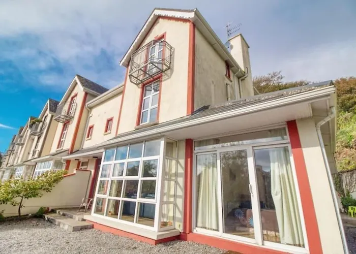 Ashton House Tatil Evi